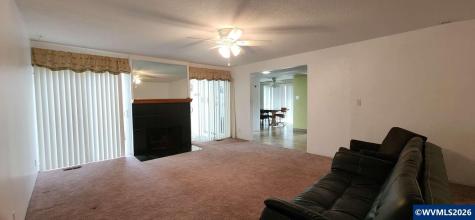 1843 Lexington Circle SE Salem OR 97306