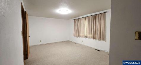 1843 Lexington Circle SE Salem OR 97306