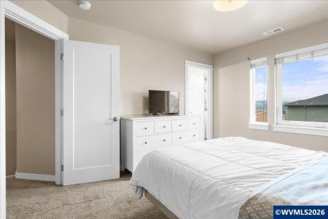 5912 Belknap Springs Street SE Salem OR 97306