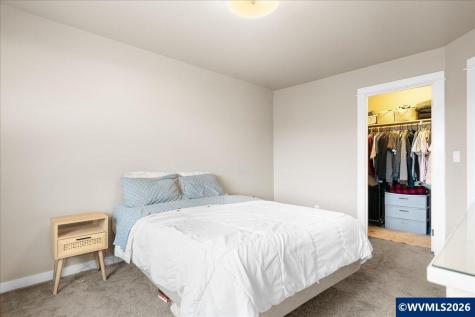 5912 Belknap Springs Street SE Salem OR 97306