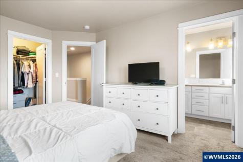 5912 Belknap Springs Street SE Salem OR 97306