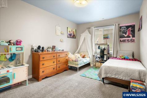5912 Belknap Springs Street SE Salem OR 97306