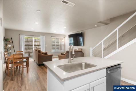 5912 Belknap Springs Street SE Salem OR 97306
