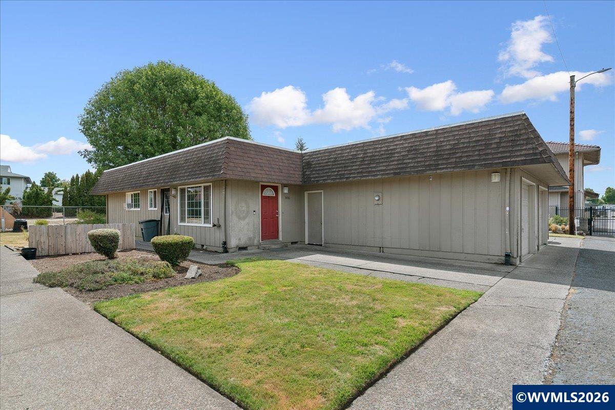 3456 Chiefs Court NE Salem OR 97305