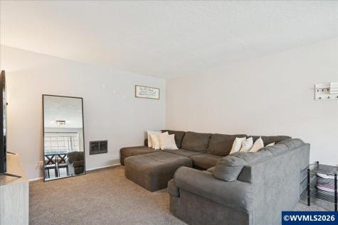 3456 Chiefs Court NE Salem OR 97305
