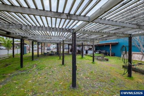 1211 Long Street Sweet Home OR 97386
