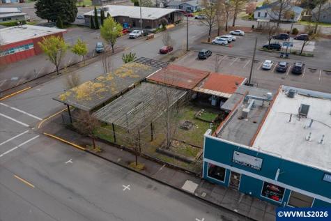 1211 Long Street Sweet Home OR 97386