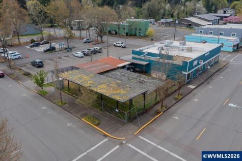 1211 Long Street Sweet Home OR 97386