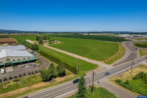 12033 Ehlen Road NE Aurora OR 97002
