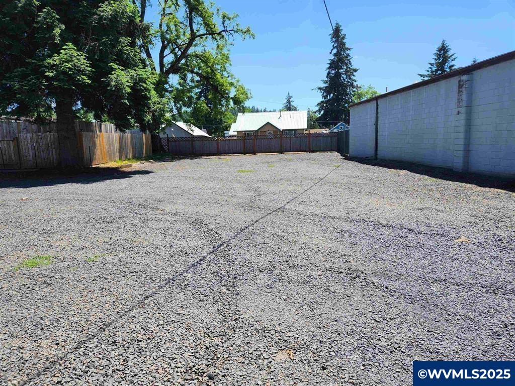 2123 Main Street Sweet Home OR 97386