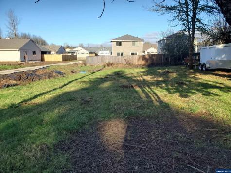 15TH (lot #5) Avenue SW Albany OR 97321