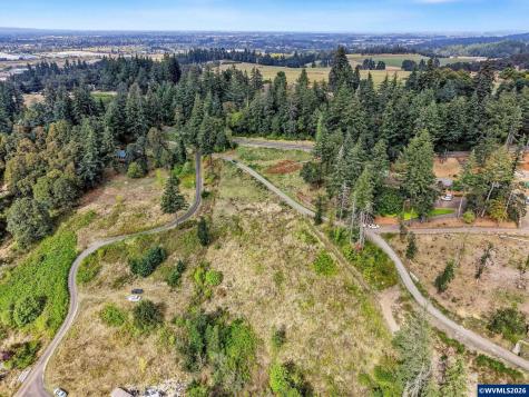 5594 Juntura Avenue SE Salem OR 97317