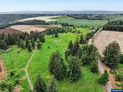 1739 Silver Falls Highway Silverton OR 97381