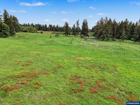 1739 Silver Falls Highway Silverton OR 97381