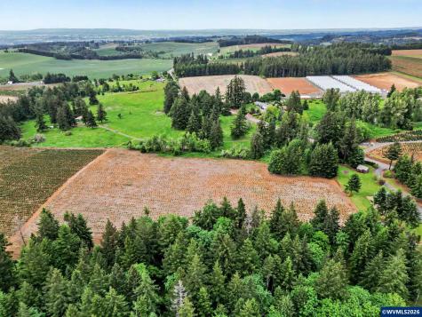 1739 Silver Falls Highway Silverton OR 97381