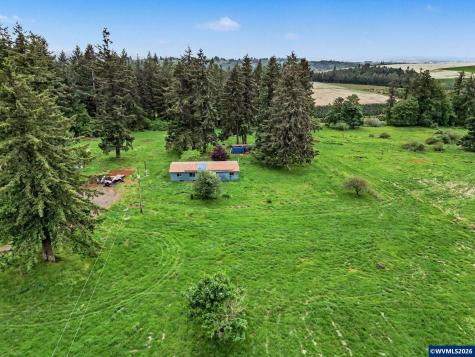 1739 Silver Falls Highway Silverton OR 97381