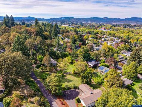 Lot 10 SW Willamette Avenue Corvallis OR 97333