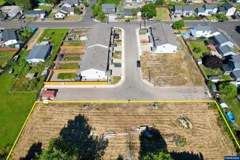 700-790 Monarch Way Harrisburg OR 97446-1401