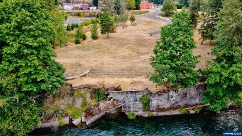 150 Santiam Pointe Lp NE Mill City OR 97360