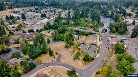 150 Santiam Pointe Lp NE Mill City OR 97360