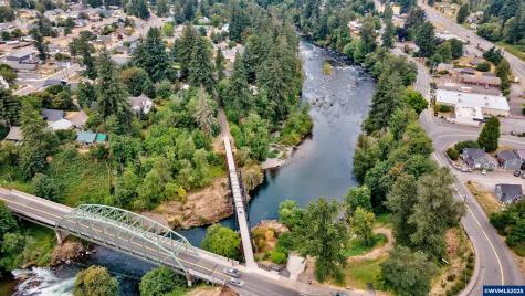 150 Santiam Pointe Lp NE Mill City OR 97360