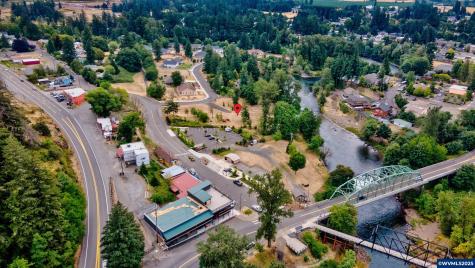 150 Santiam Pointe Lp NE Mill City OR 97360