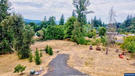 150 Santiam Pointe Lp NE Mill City OR 97360