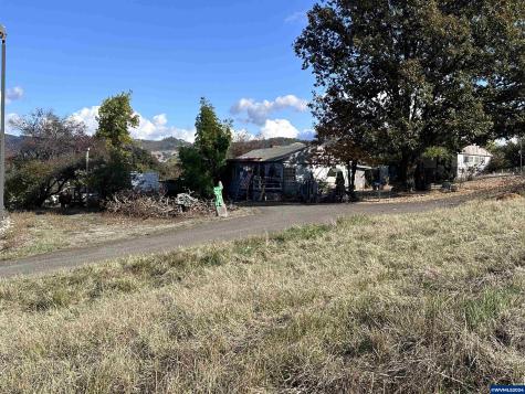 4807 Grange Road Roseburg OR 97471