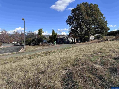 4807 Grange Road Roseburg OR 97471