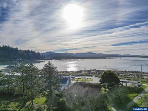 6281 SW Jetty Avenue Lincoln City OR 97367