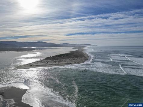 6281 SW Jetty Avenue Lincoln City OR 97367