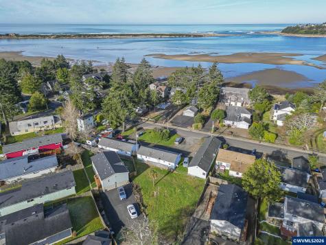 6281 SW Jetty Avenue Lincoln City OR 97367