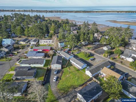 6281 SW Jetty Avenue Lincoln City OR 97367