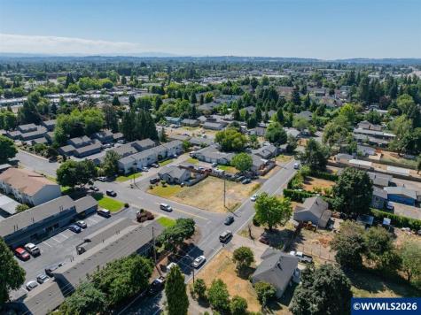 2580 Fisher Road NE Salem OR 97305
