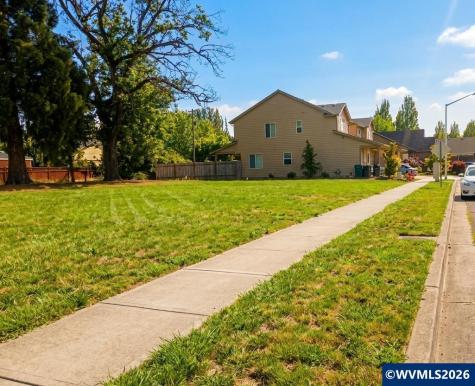 816 810 Maple Street Independence OR 97351