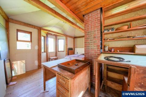 17016 Bratten Hill Alsea OR 97324