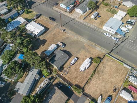 1045 NE Mill (-1085) Street Waldport OR 97394