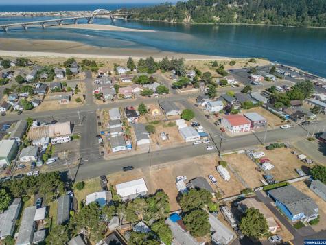 1045 NE Mill (-1085) Street Waldport OR 97394