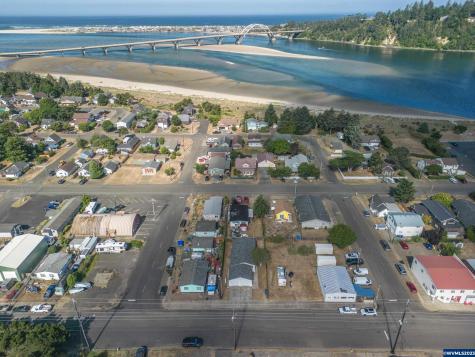 1045 NE Mill (-1085) Street Waldport OR 97394