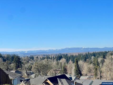 2724 Prominent Court S Salem OR 97302