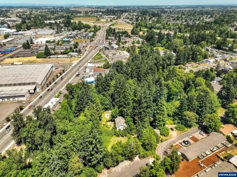 2557 Hummingbird Street NE Salem OR 97301