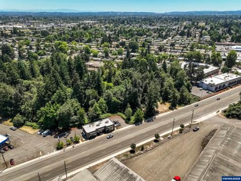 2557 Hummingbird Street NE Salem OR 97301