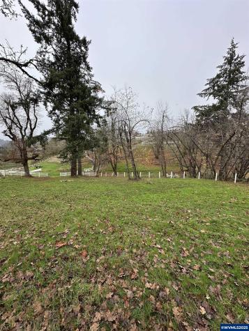 4555 Lobo Lane NE Silverton OR 97381