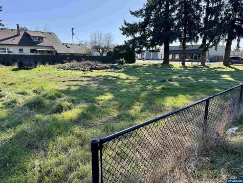 107 N 8th (Next To) Street Aumsville OR 97325