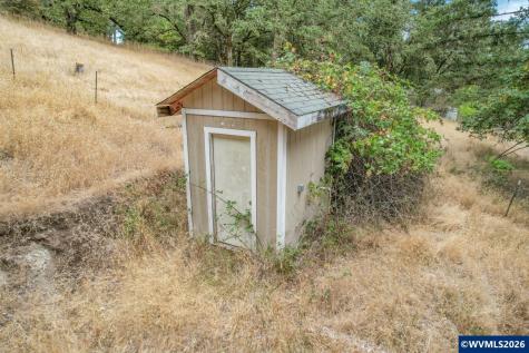 Block 1031 Sheep Head Road Brownsville OR 97327