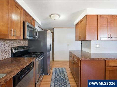 235 Edwards #91 Road S Monmouth OR 97361