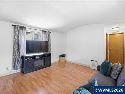 235 Edwards #91 Road S Monmouth OR 97361