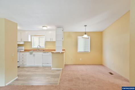 5042 Cumberland #18 Court Salem OR 97306