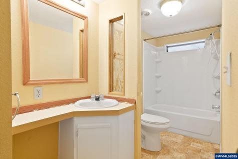 5042 Cumberland #18 Court Salem OR 97306