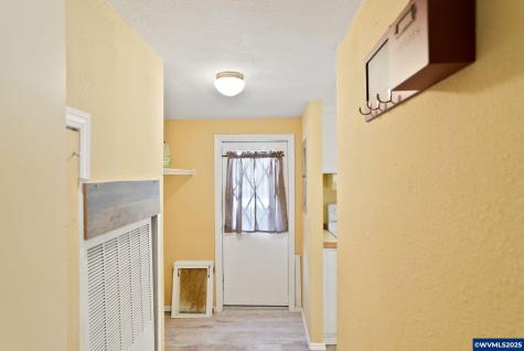 5042 Cumberland #18 Court Salem OR 97306